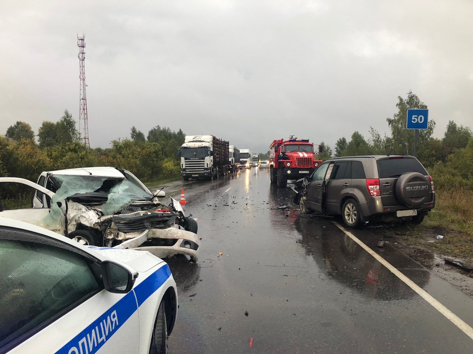 Один человек погиб и несколько пострадали в страшной аварии на трассе  Череповец – Сергиев Посад